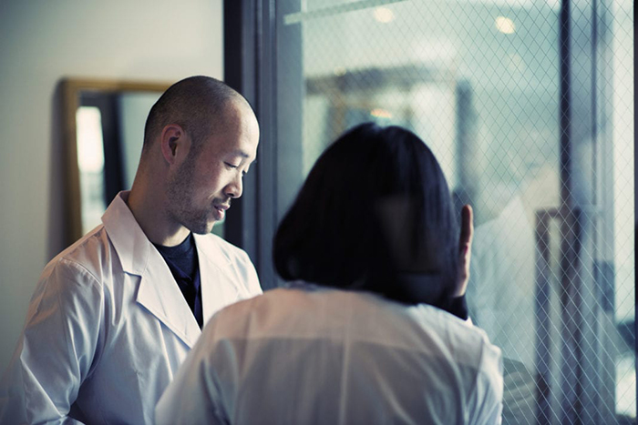 doctors chatting in a hospital